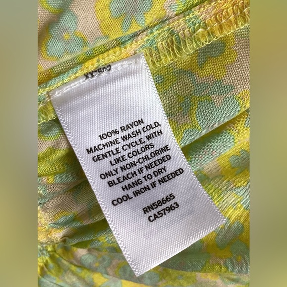 Abound XS Floral Blouse - Picture 4 of 4